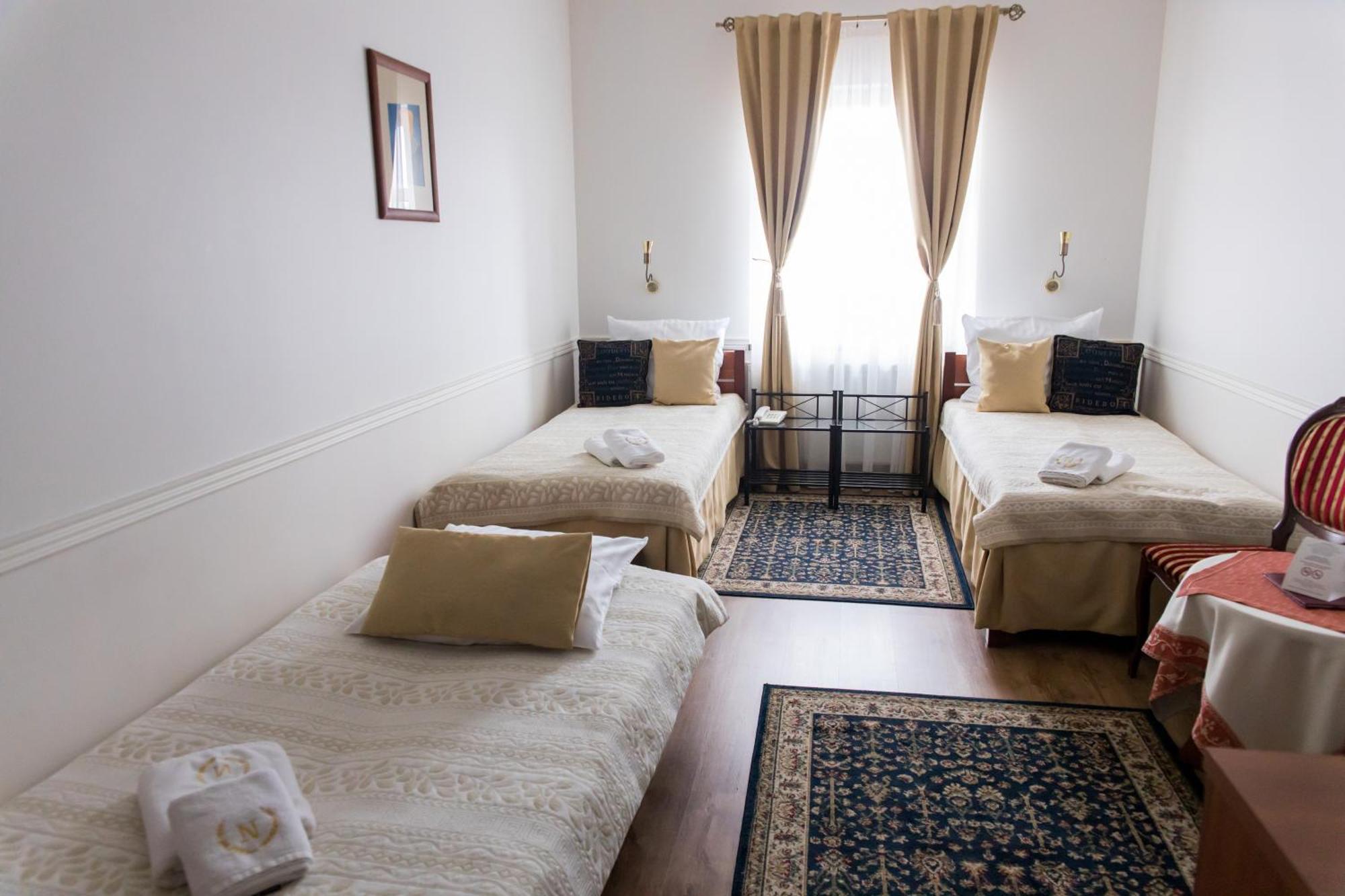 Hotel Napoleon Wroblew  Luaran gambar