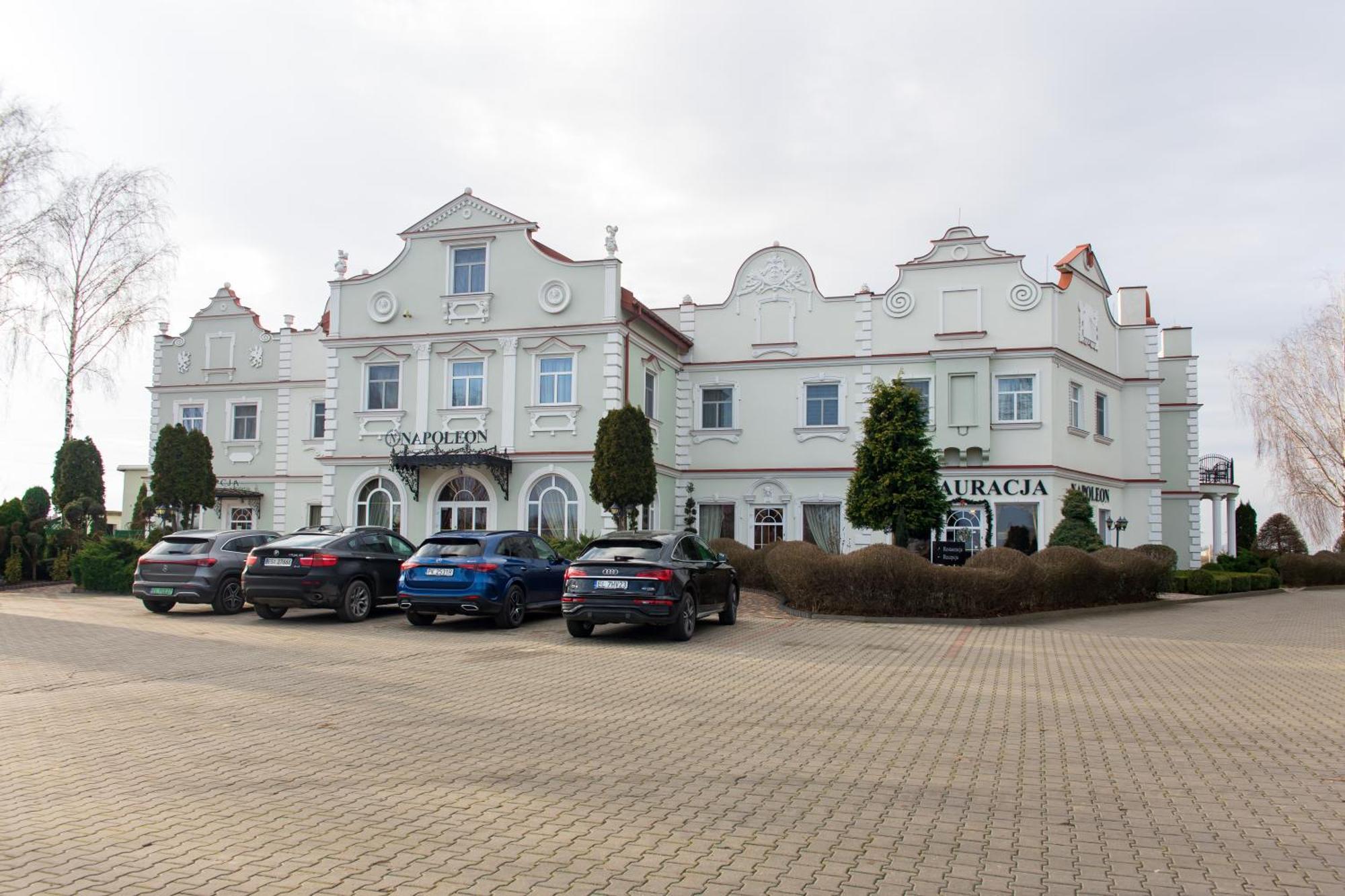 Hotel Napoleon Wroblew  Luaran gambar