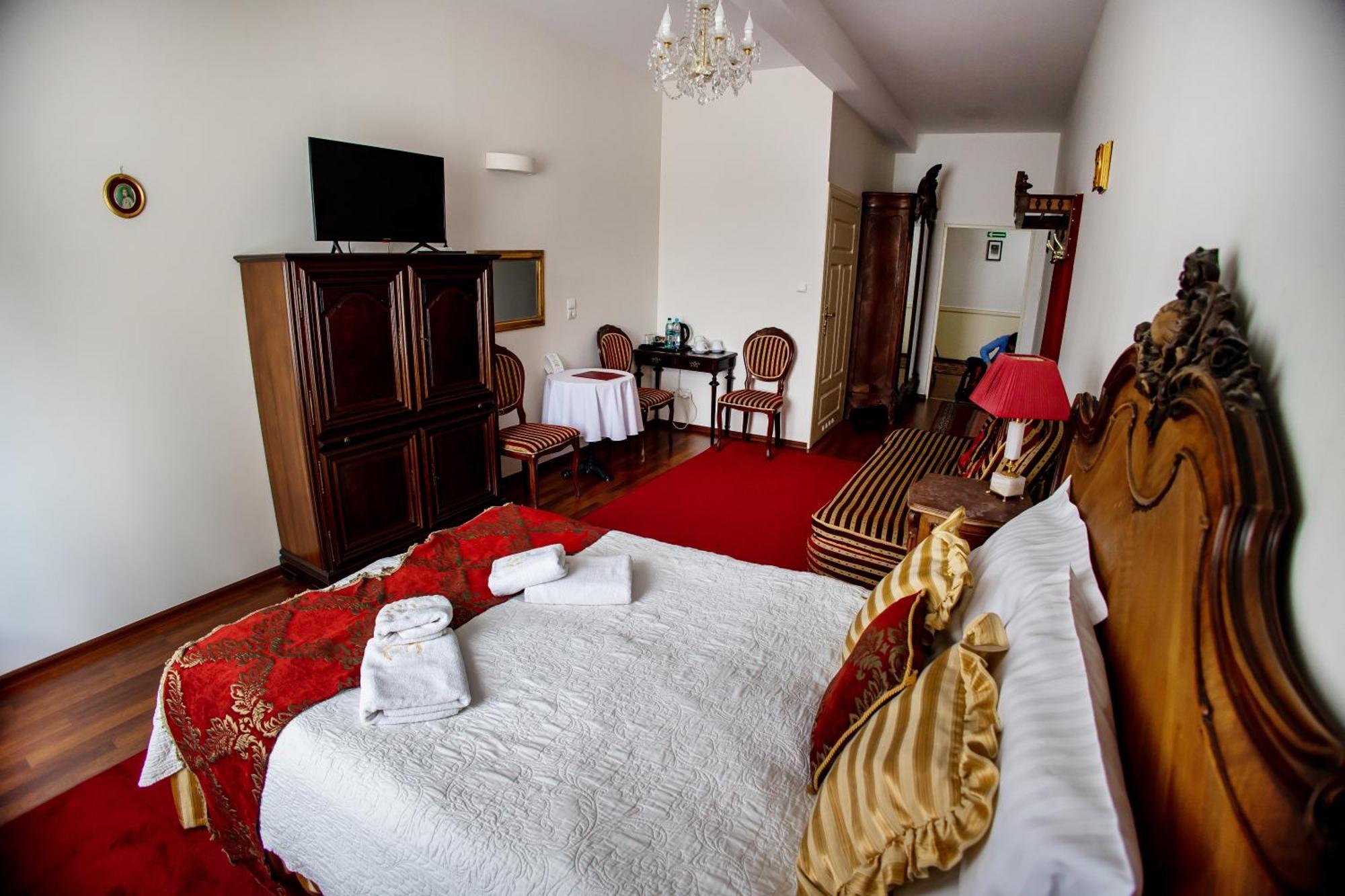 Hotel Napoleon Wroblew  Luaran gambar