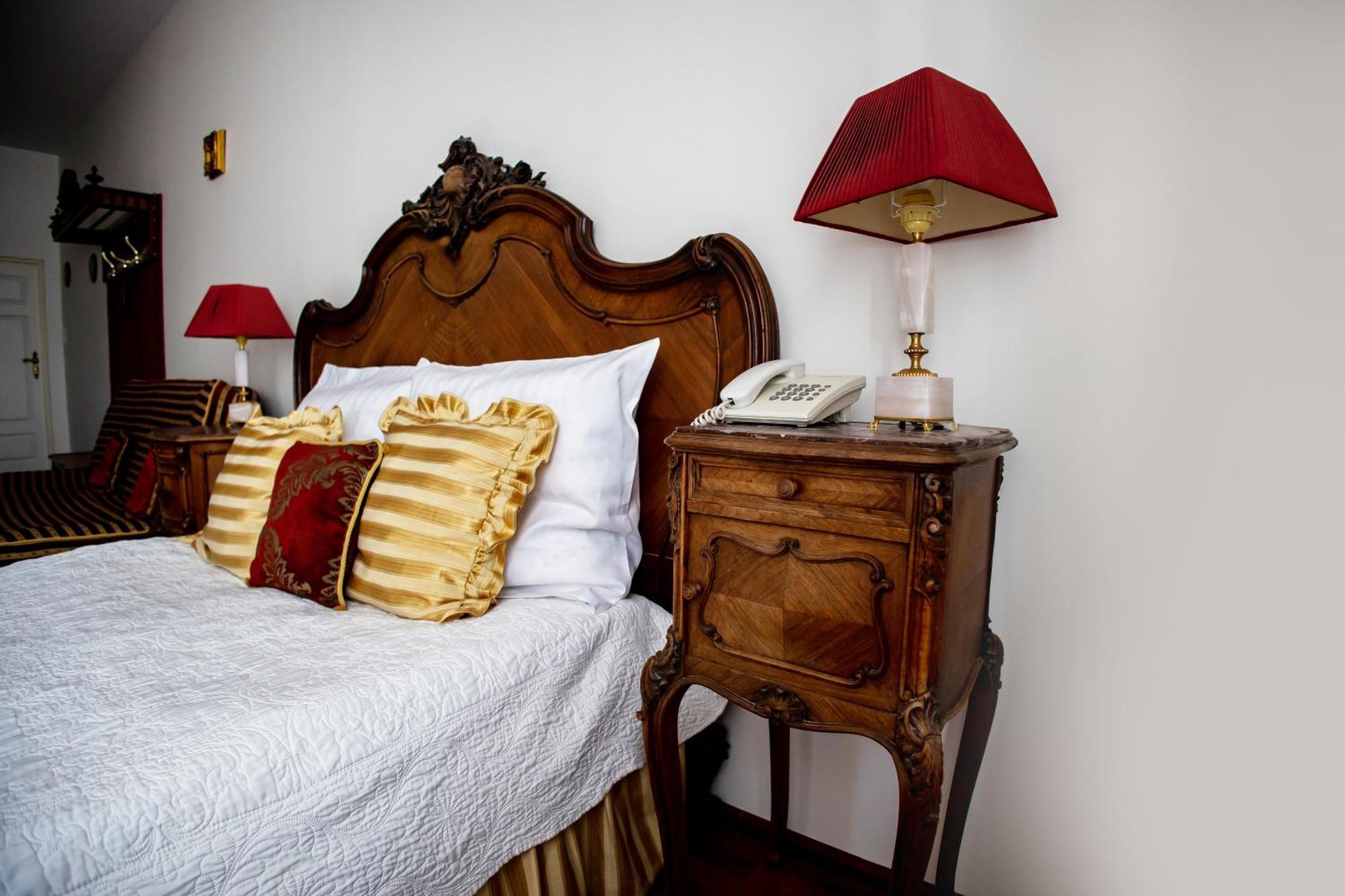 Hotel Napoleon Wroblew  Luaran gambar