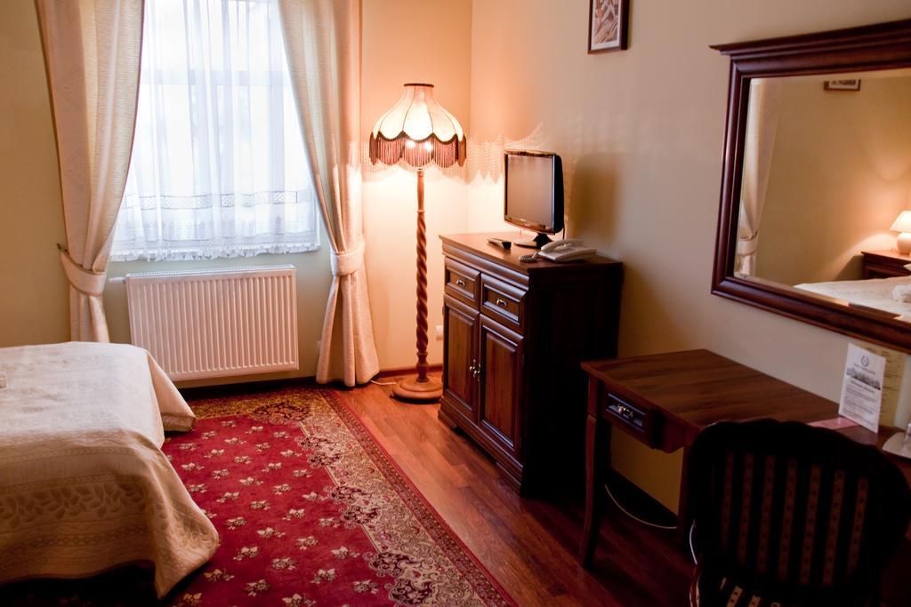 Hotel Napoleon Wroblew  Luaran gambar